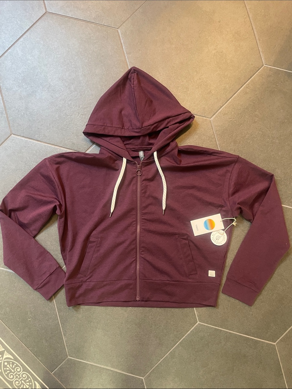 NWT Vuori Granite Full Zip Cropped Hoodie Cerise Heather XL